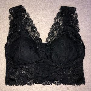 NWOT Laced & Beaded Black Bralette 🌿